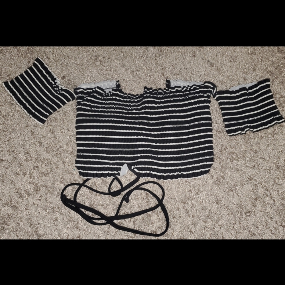 Xhilaration Off the Shoulder Stripped Black and White Swim Top Size Large